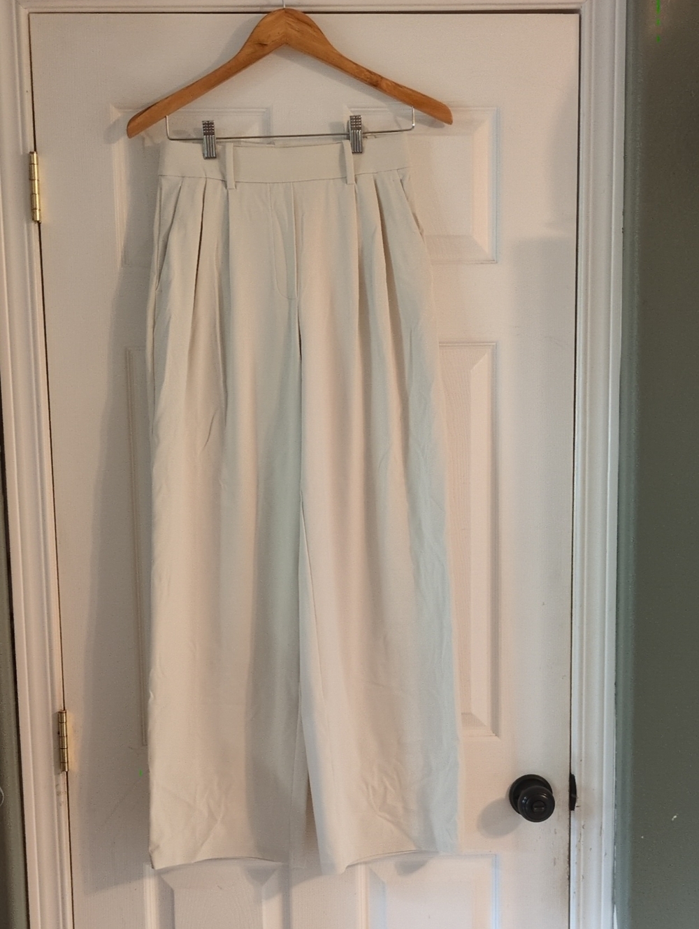 NWOT Lululemon Daydrift Trouser in Light Ivory - Picture 2 of 4